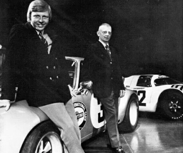 Conférence de presse avec le Comte Rossi, Herbert Müller et Gjis van Lennep